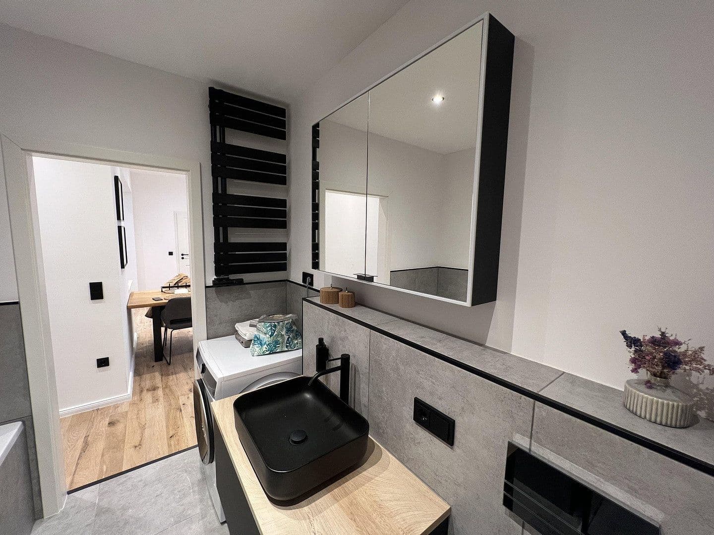 Prenájom bytu 4-izbový 96 m², Barbarossastraße 86, Chemnitz, Sasko Prenájom bytu 4-izbový 96 m², Barbarossastraße 86, Chemnitz, Sasko