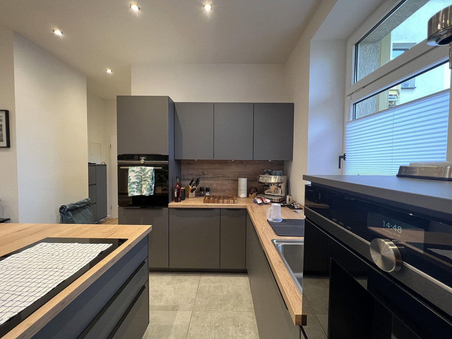 Prenájom bytu 4-izbový 96 m², Barbarossastraße 86, Chemnitz, Sasko Prenájom bytu 4-izbový 96 m², Barbarossastraße 86, Chemnitz, Sasko