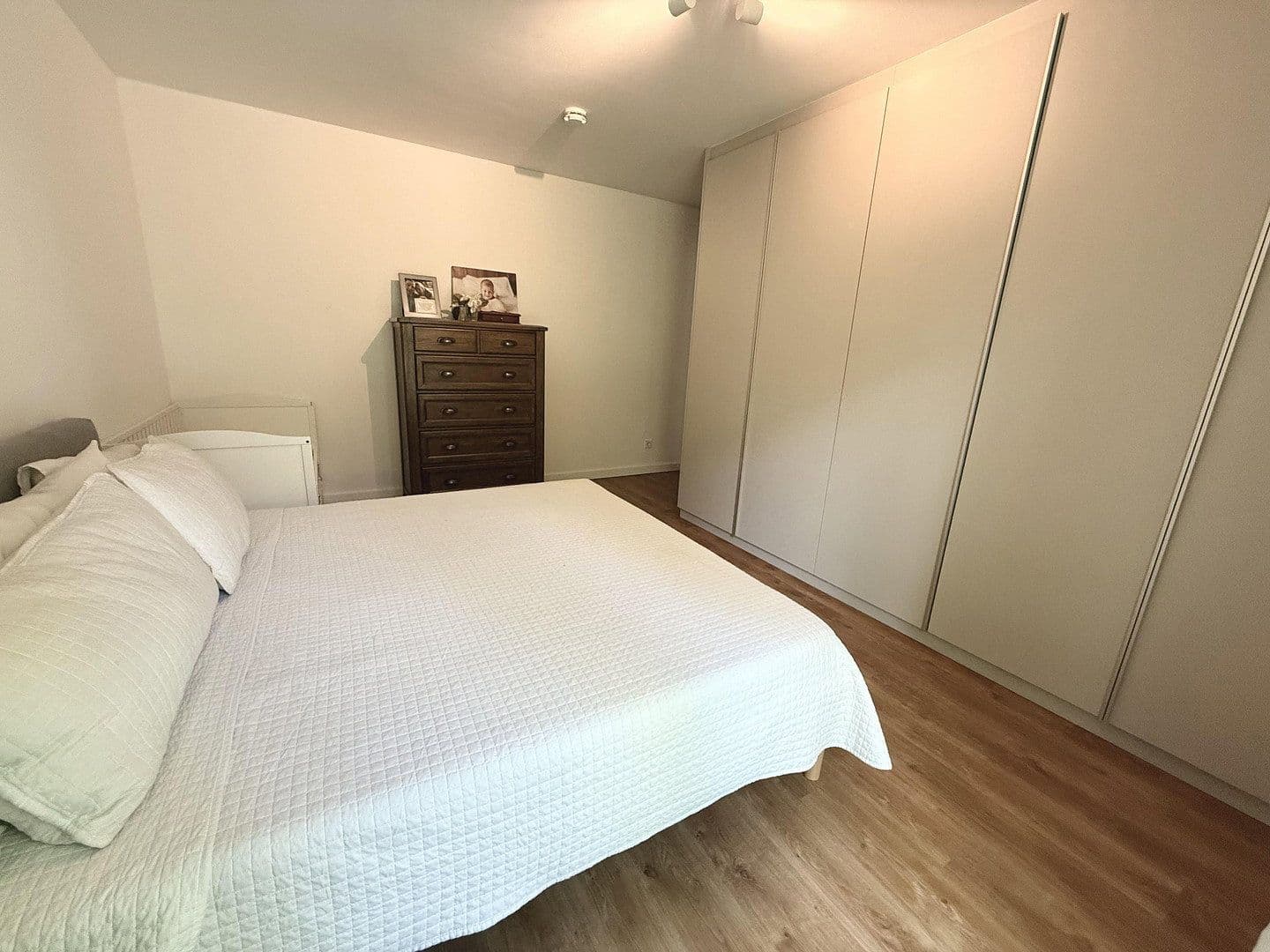 Prenájom bytu 4-izbový 149 m², Uhlenhorster Weg 31A, Hamburg, Hamburg Prenájom bytu 4-izbový 149 m², Uhlenhorster Weg 31A, Hamburg, Hamburg