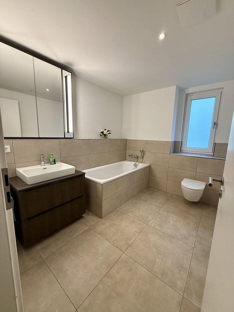 Prenájom bytu 4-izbový 149 m², Uhlenhorster Weg 31A, Hamburg, Hamburg Prenájom bytu 4-izbový 149 m², Uhlenhorster Weg 31A, Hamburg, Hamburg