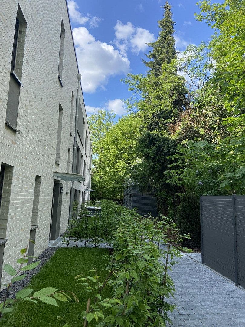 Prenájom bytu 4-izbový 149 m², Uhlenhorster Weg 31A, Hamburg, Hamburg Prenájom bytu 4-izbový 149 m², Uhlenhorster Weg 31A, Hamburg, Hamburg