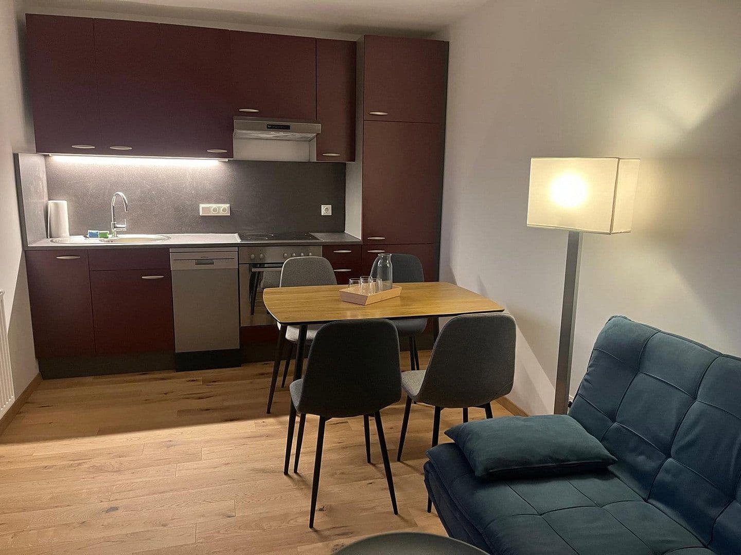 Prenájom bytu 3-izbový 52 m², Jeneweingasse, Wien, Viedeň Prenájom bytu 3-izbový 52 m², Jeneweingasse, Wien, Viedeň