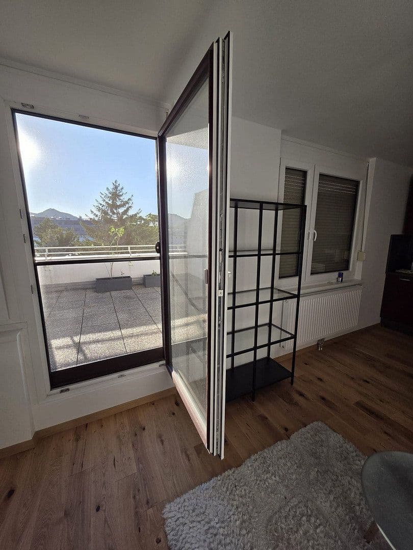 Prenájom bytu 3-izbový 52 m², Jeneweingasse, Wien, Viedeň Prenájom bytu 3-izbový 52 m², Jeneweingasse, Wien, Viedeň