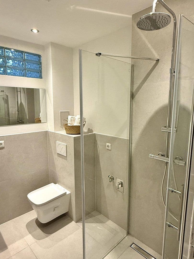 Predaj bytu 1-izbový 27 m², Berlin, Berlín Predaj bytu 1-izbový 27 m², Berlin, Berlín