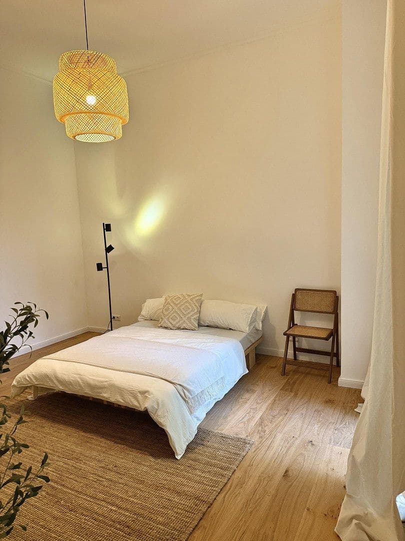 Predaj bytu 1-izbový 27 m², Berlin, Berlín Predaj bytu 1-izbový 27 m², Berlin, Berlín