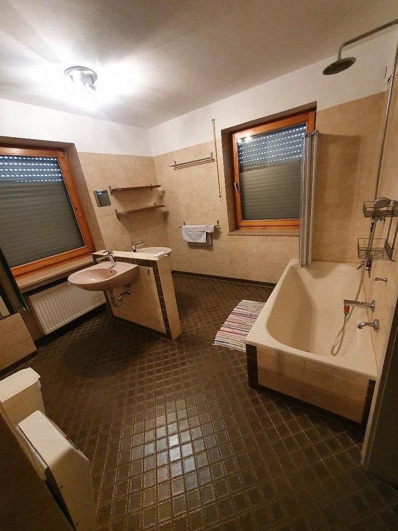 Prenájom domu 240 m², pozemok 800 m², Hinter den Gärten 7, Wertingen, Bavorsko Prenájom domu 240 m², pozemok 800 m², Hinter den Gärten 7, Wertingen, Bavorsko