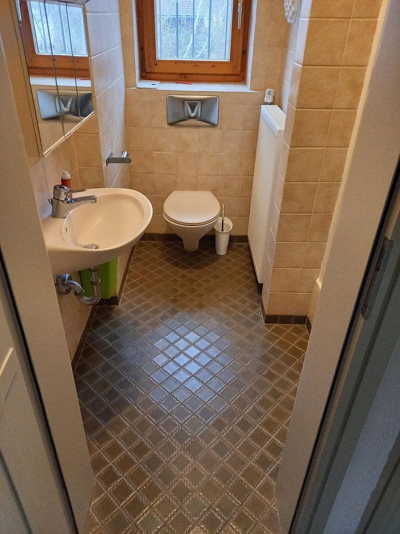 Prenájom domu 240 m², pozemok 800 m², Hinter den Gärten 7, Wertingen, Bavorsko Prenájom domu 240 m², pozemok 800 m², Hinter den Gärten 7, Wertingen, Bavorsko