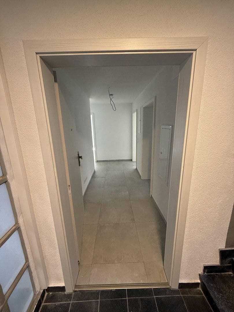 Prenájom bytu 4-izbový 95 m², Karlsruhe, Bádensko-Wurttembersko Prenájom bytu 4-izbový 95 m², Karlsruhe, Bádensko-Wurttembersko