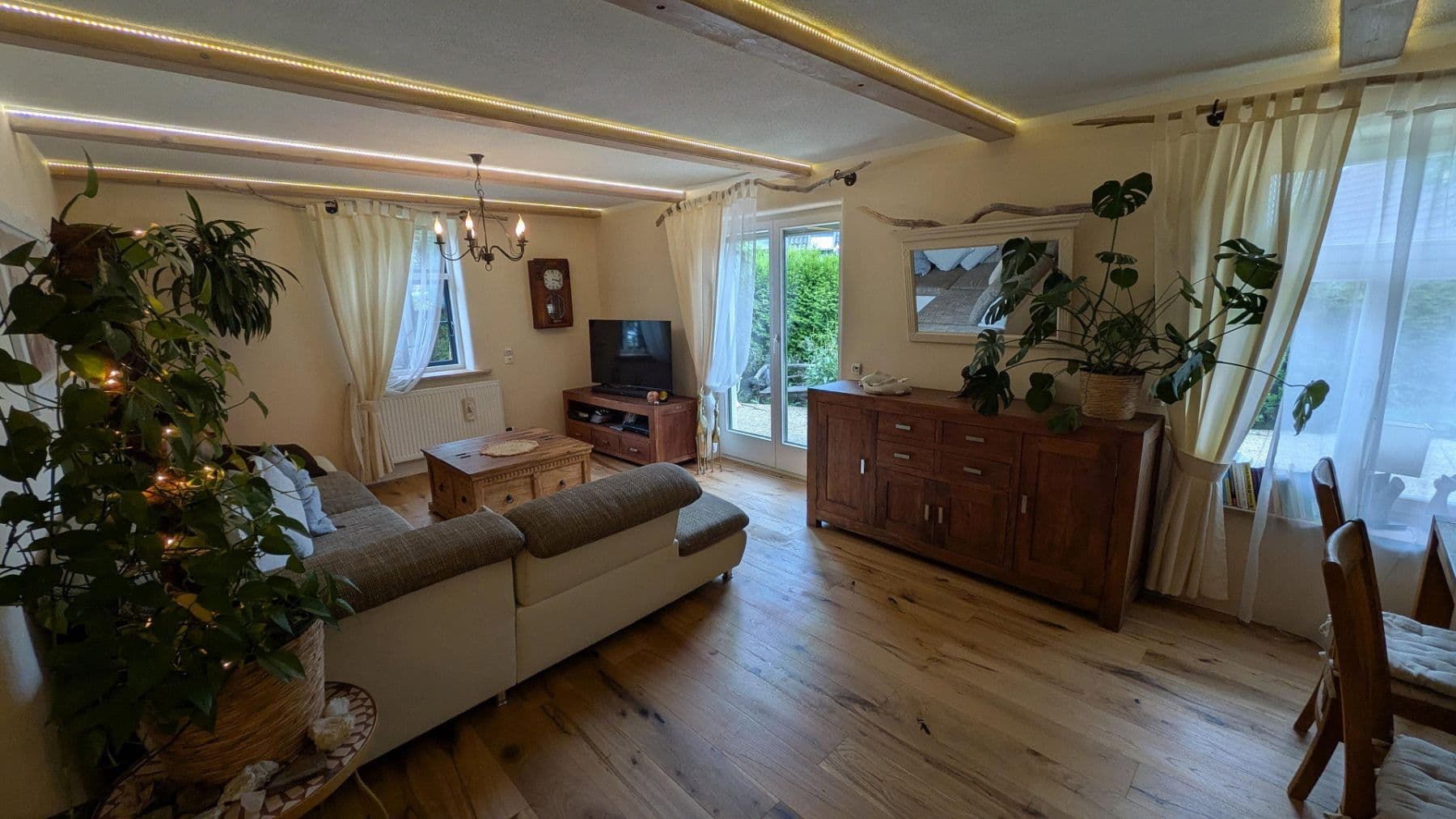 Predaj domu 207 m², pozemok 1.091 m², Chemnitz, Sasko Predaj domu 207 m², pozemok 1.091 m², Chemnitz, Sasko