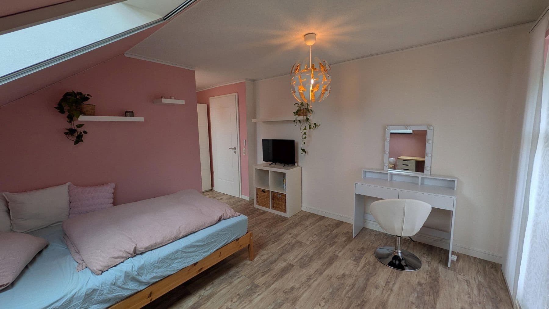 Predaj domu 207 m², pozemok 1.091 m², Chemnitz, Sasko Predaj domu 207 m², pozemok 1.091 m², Chemnitz, Sasko