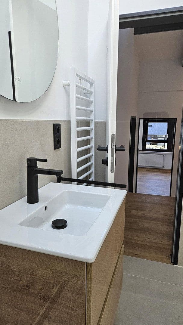 Prenájom domu 105 m², pozemok 140 m², Delmenhorst, Dolné Sasko Prenájom domu 105 m², pozemok 140 m², Delmenhorst, Dolné Sasko
