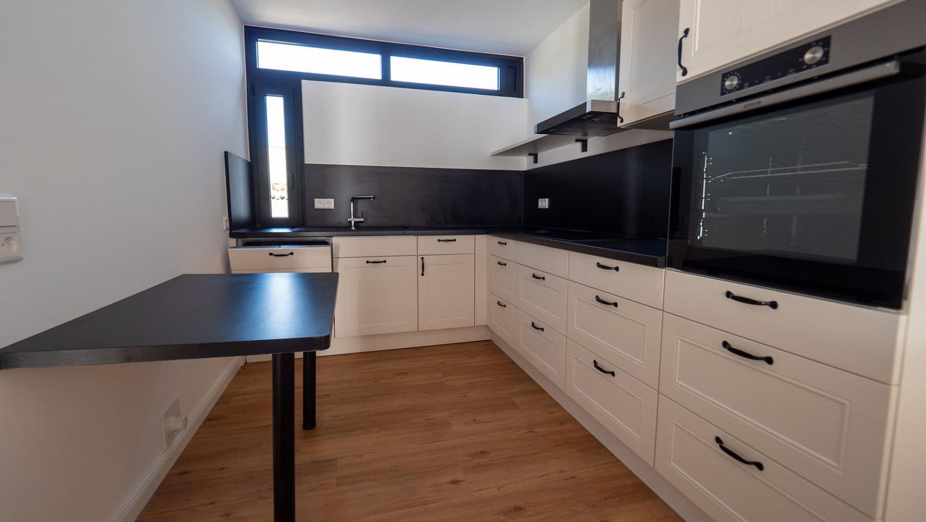 Prenájom domu 105 m², pozemok 140 m², Delmenhorst, Dolné Sasko Prenájom domu 105 m², pozemok 140 m², Delmenhorst, Dolné Sasko