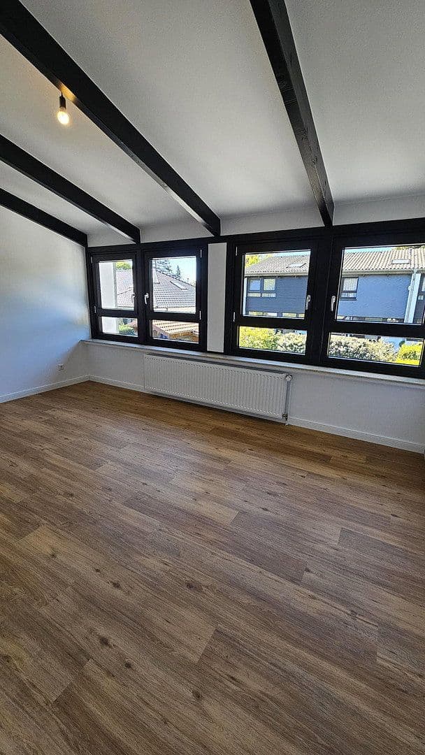 Prenájom domu 105 m², pozemok 140 m², Delmenhorst, Dolné Sasko Prenájom domu 105 m², pozemok 140 m², Delmenhorst, Dolné Sasko