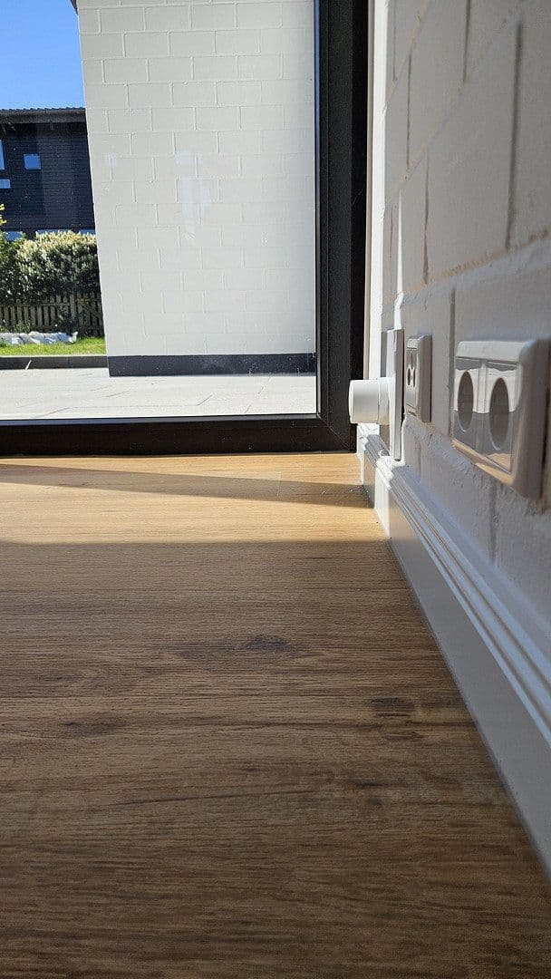 Prenájom domu 105 m², pozemok 140 m², Delmenhorst, Dolné Sasko Prenájom domu 105 m², pozemok 140 m², Delmenhorst, Dolné Sasko