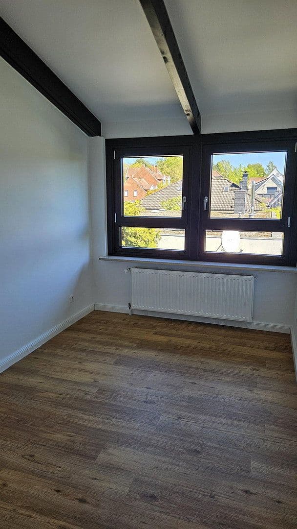 Prenájom domu 105 m², pozemok 140 m², Delmenhorst, Dolné Sasko Prenájom domu 105 m², pozemok 140 m², Delmenhorst, Dolné Sasko