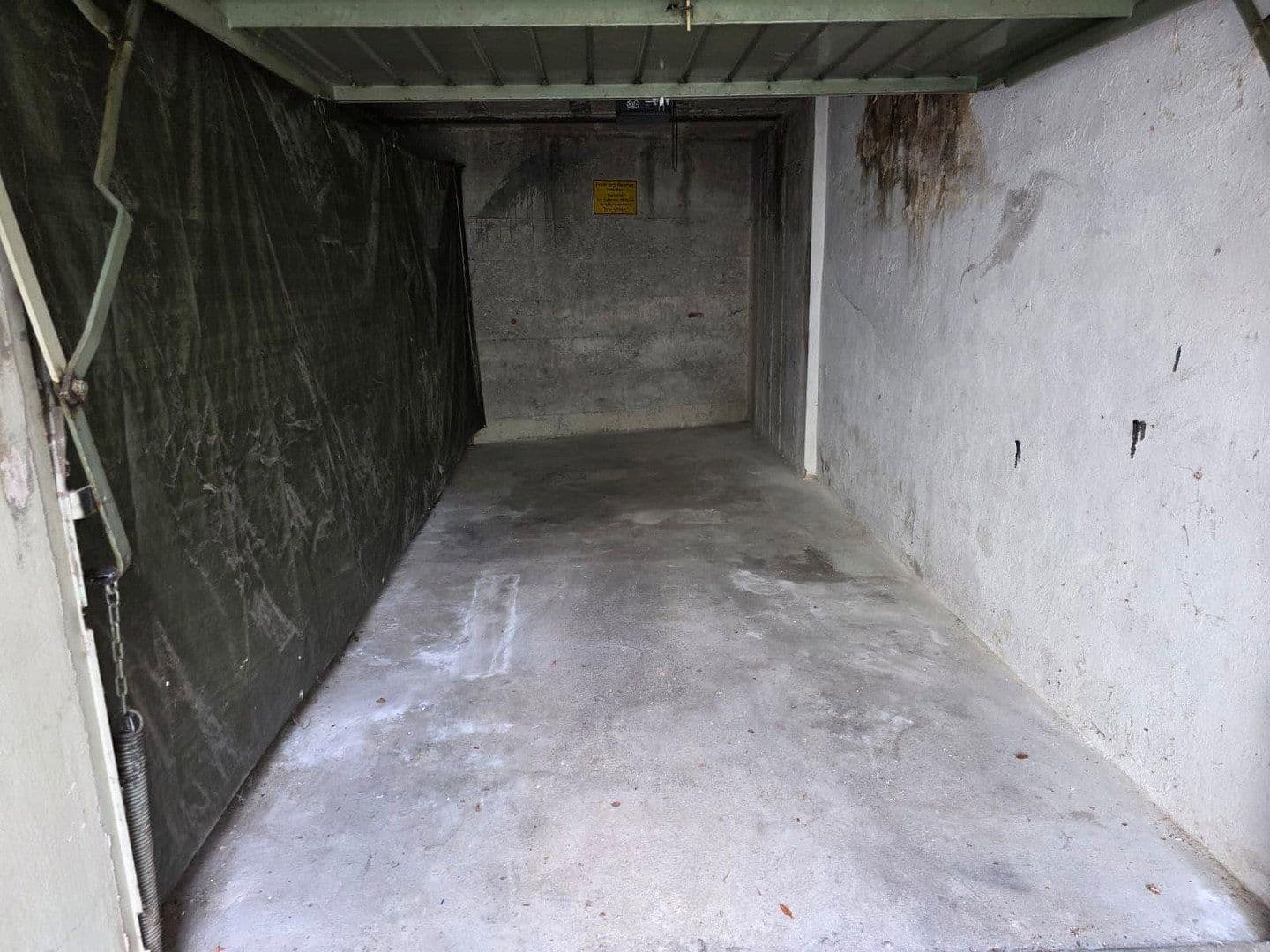 Predaj garáže, Forststr. 160 B, Stuttgart, Bádensko-Wurttembersko Predaj garáže, Forststr. 160 B, Stuttgart, Bádensko-Wurttembersko