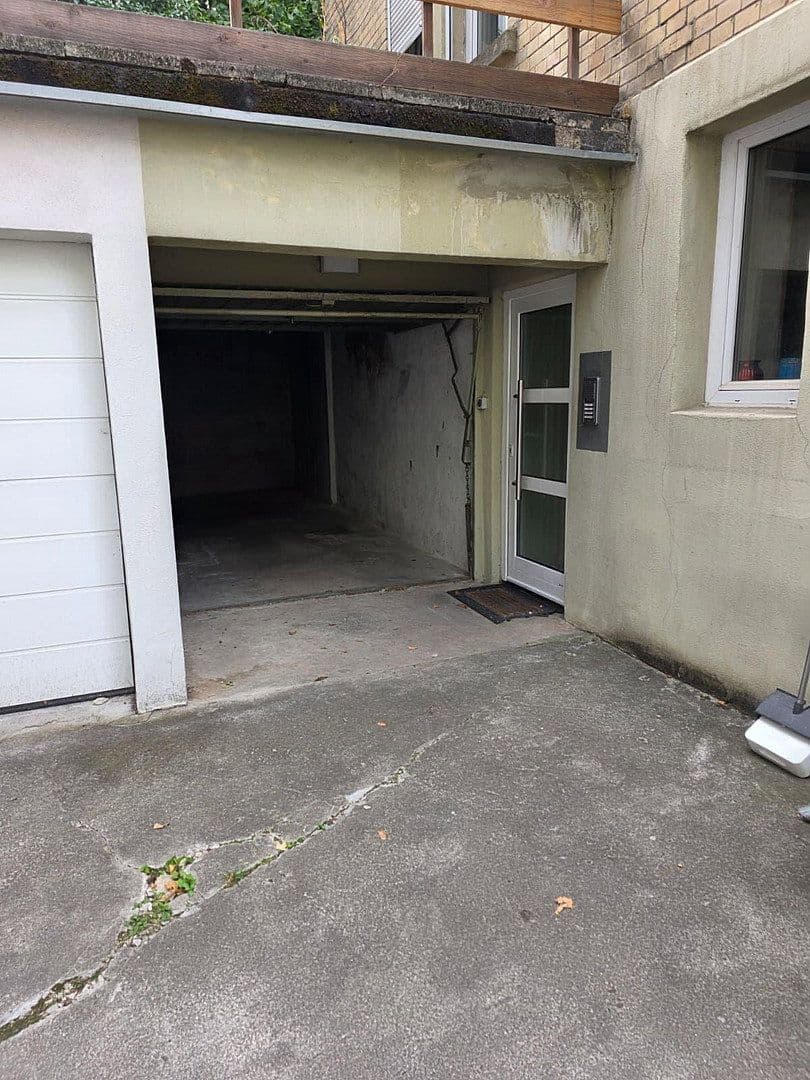 Predaj garáže, Forststr. 160 B, Stuttgart, Bádensko-Wurttembersko Predaj garáže, Forststr. 160 B, Stuttgart, Bádensko-Wurttembersko