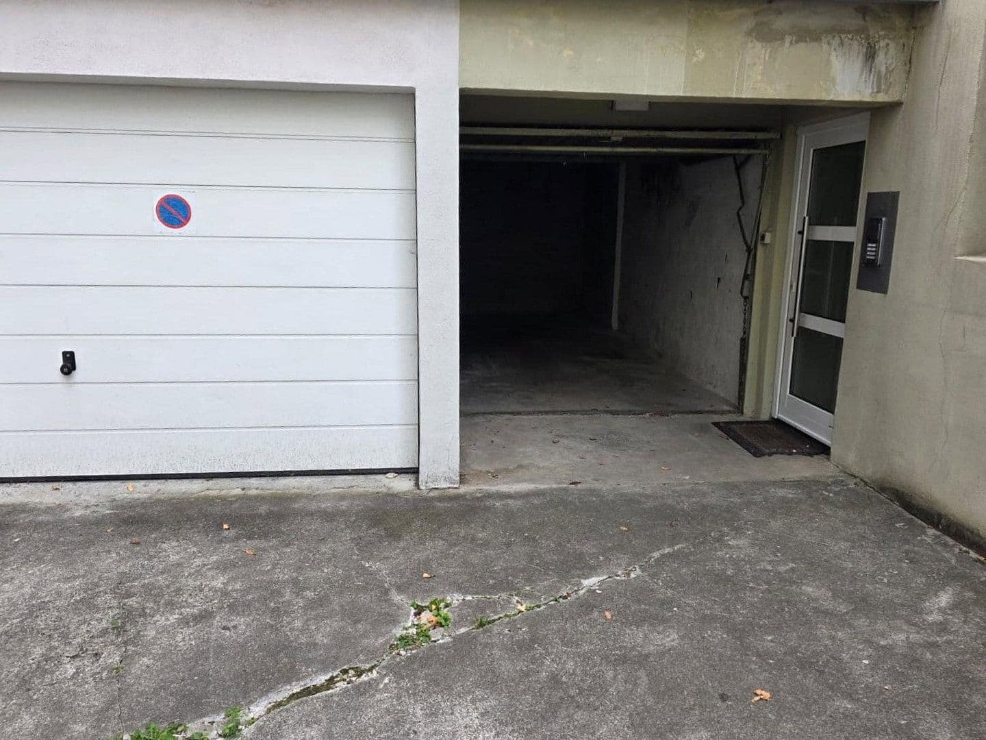 Predaj garáže, Forststr. 160 B, Stuttgart, Bádensko-Wurttembersko Predaj garáže, Forststr. 160 B, Stuttgart, Bádensko-Wurttembersko