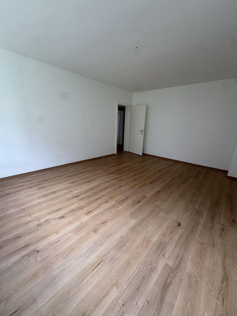 Prenájom bytu 3-izbový 80 m², Lenaustraße 24, Mannheim, Bádensko-Wurttembersko Prenájom bytu 3-izbový 80 m², Lenaustraße 24, Mannheim, Bádensko-Wurttembersko