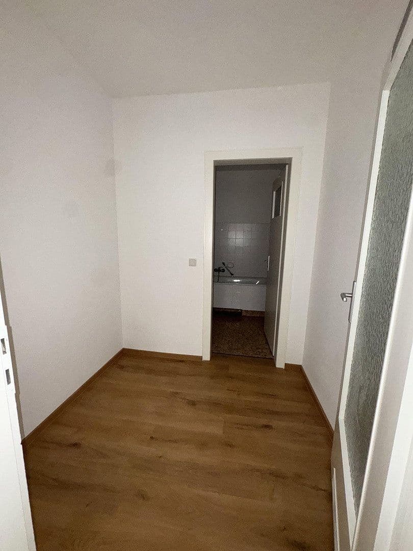 Prenájom bytu 3-izbový 80 m², Lenaustraße 24, Mannheim, Bádensko-Wurttembersko Prenájom bytu 3-izbový 80 m², Lenaustraße 24, Mannheim, Bádensko-Wurttembersko