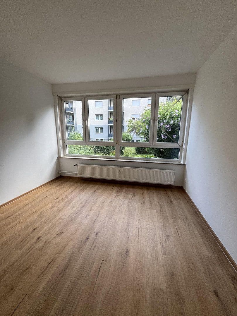 Prenájom bytu 3-izbový 80 m², Lenaustraße 24, Mannheim, Bádensko-Wurttembersko Prenájom bytu 3-izbový 80 m², Lenaustraße 24, Mannheim, Bádensko-Wurttembersko