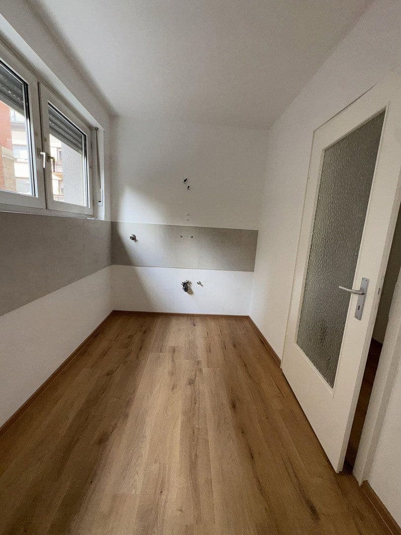 Prenájom bytu 3-izbový 80 m², Lenaustraße 24, Mannheim, Bádensko-Wurttembersko Prenájom bytu 3-izbový 80 m², Lenaustraße 24, Mannheim, Bádensko-Wurttembersko