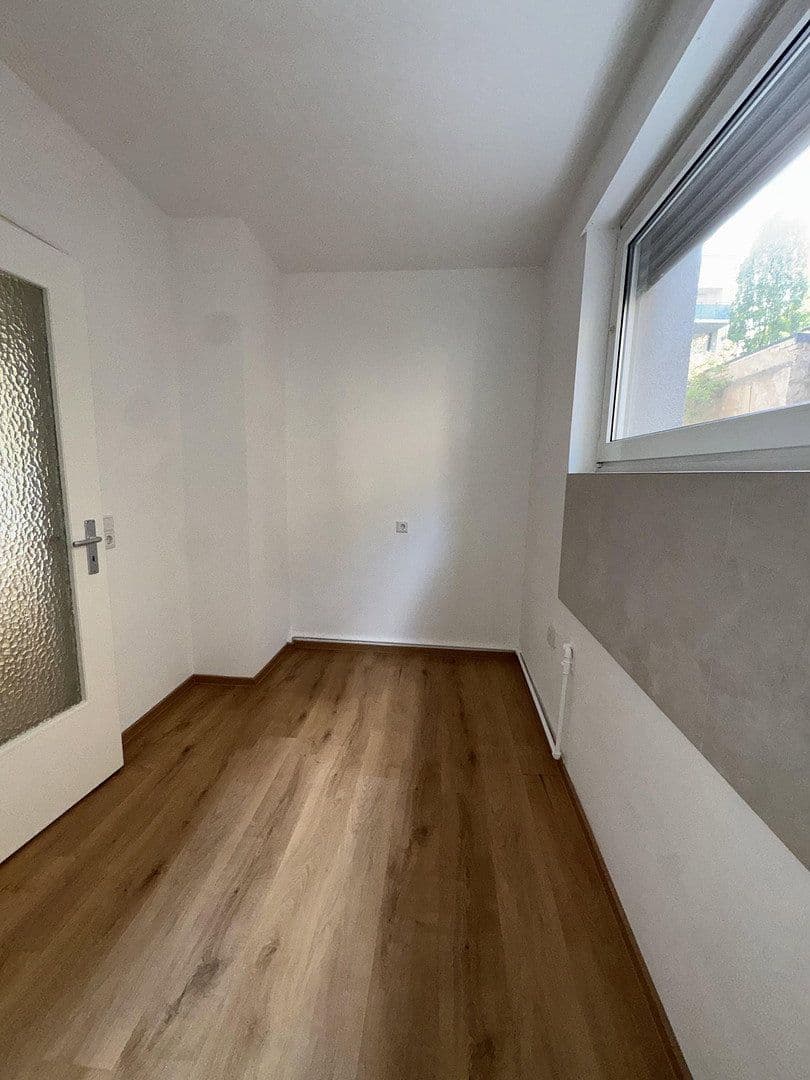 Prenájom bytu 3-izbový 80 m², Lenaustraße 24, Mannheim, Bádensko-Wurttembersko Prenájom bytu 3-izbový 80 m², Lenaustraße 24, Mannheim, Bádensko-Wurttembersko