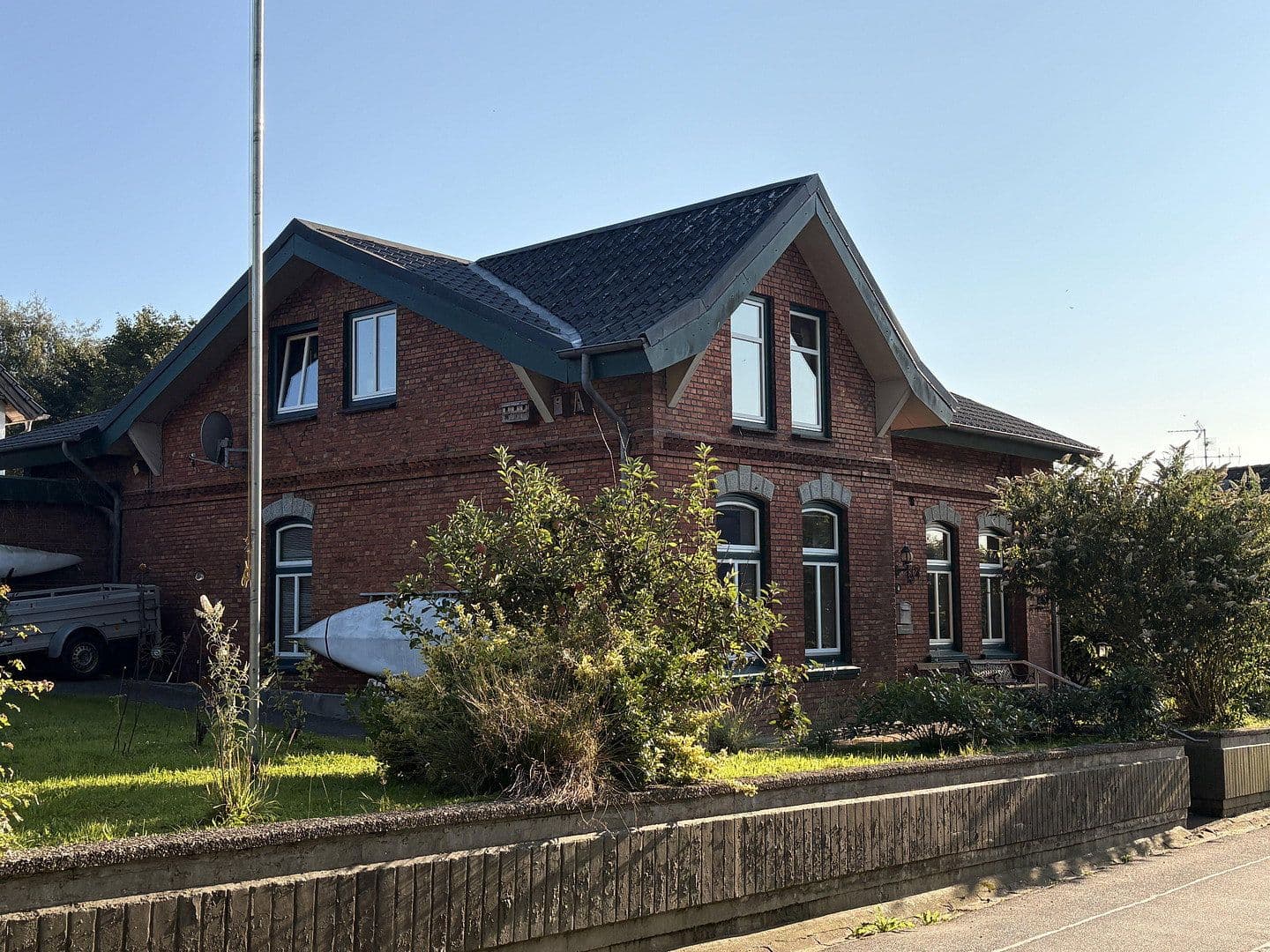 Predaj domu 150 m², pozemok 446 m², Bahnhofstraße 4, Wohlde, Šlezvicko-Holštajnsko Predaj domu 150 m², pozemok 446 m², Bahnhofstraße 4, Wohlde, Šlezvicko-Holštajnsko