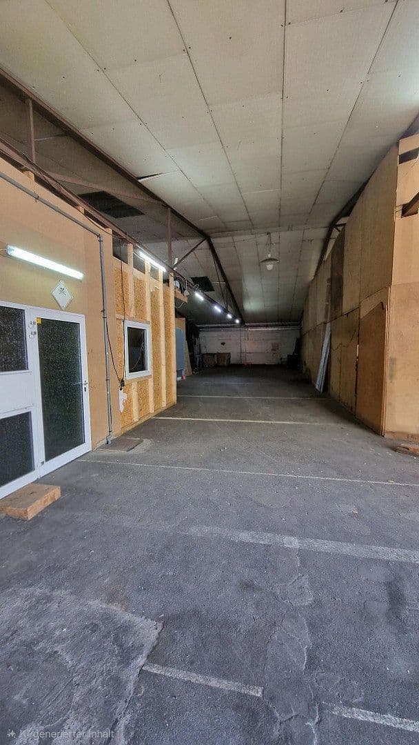 Prenájom nebytového priestoru 323 m², Köln, Severné Porýnie - Westfálsko Prenájom nebytového priestoru 323 m², Köln, Severné Porýnie - Westfálsko