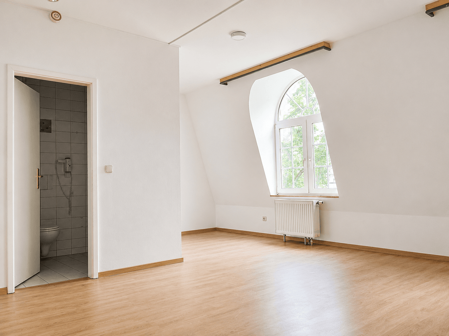 Prenájom bytu 1-izbový 30 m², Krakauer Straße 49, Markranstädt, Sasko Prenájom bytu 1-izbový 30 m², Krakauer Straße 49, Markranstädt, Sasko