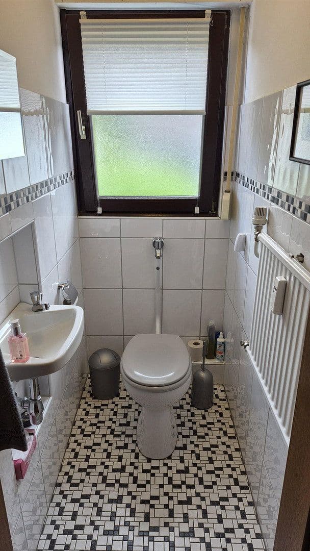 Prenájom bytu 4-izbový 77 m², Hindenburgstr. 23, Engelskirchen, Severné Porýnie - Westfálsko Prenájom bytu 4-izbový 77 m², Hindenburgstr. 23, Engelskirchen, Severné Porýnie - Westfálsko
