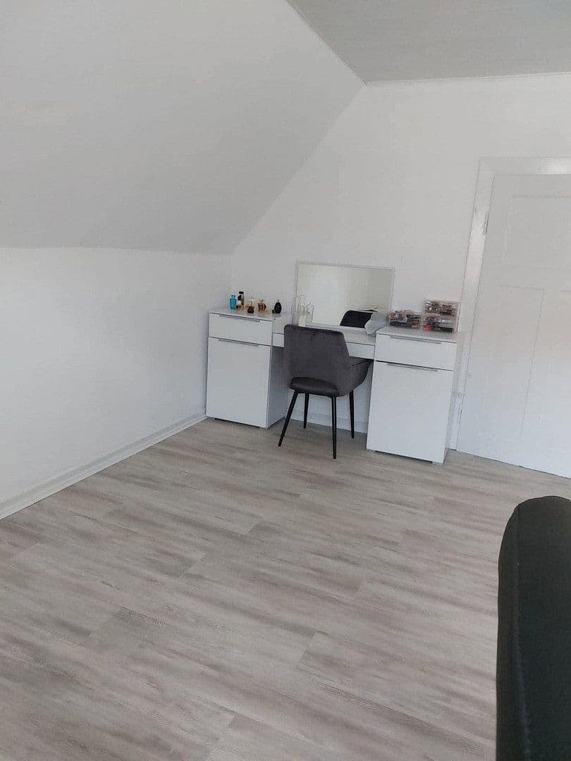 Predaj domu 119 m², pozemok 220 m², Bolanden, Porýnie-Falcko Predaj domu 119 m², pozemok 220 m², Bolanden, Porýnie-Falcko