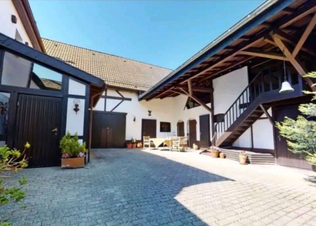 Predaj domu 354 m², pozemok 1.120 m², Nettersheim, Severné Porýnie - Westfálsko Predaj domu 354 m², pozemok 1.120 m², Nettersheim, Severné Porýnie - Westfálsko