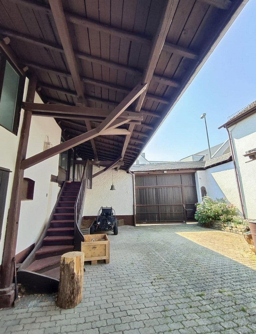 Predaj domu 354 m², pozemok 1.120 m², Nettersheim, Severné Porýnie - Westfálsko Predaj domu 354 m², pozemok 1.120 m², Nettersheim, Severné Porýnie - Westfálsko