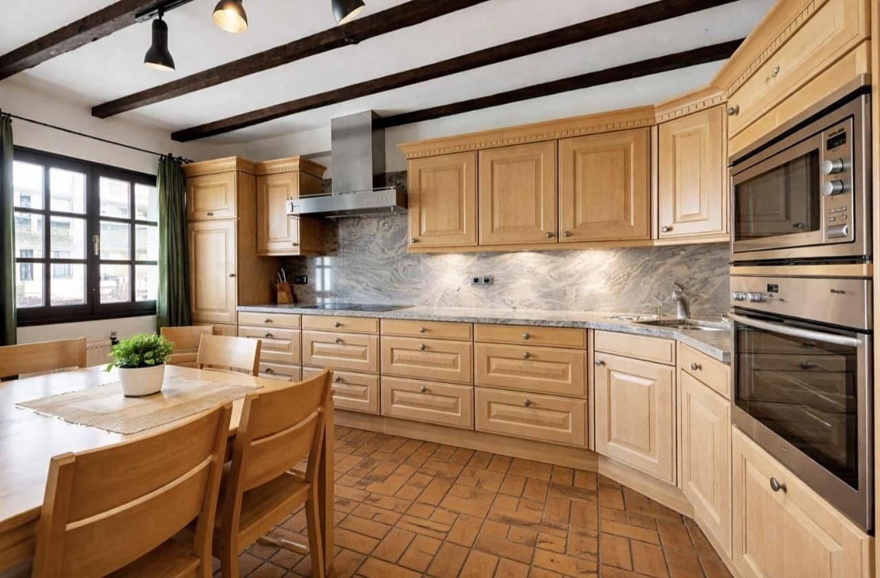 Predaj domu 354 m², pozemok 1.120 m², Nettersheim, Severné Porýnie - Westfálsko Predaj domu 354 m², pozemok 1.120 m², Nettersheim, Severné Porýnie - Westfálsko