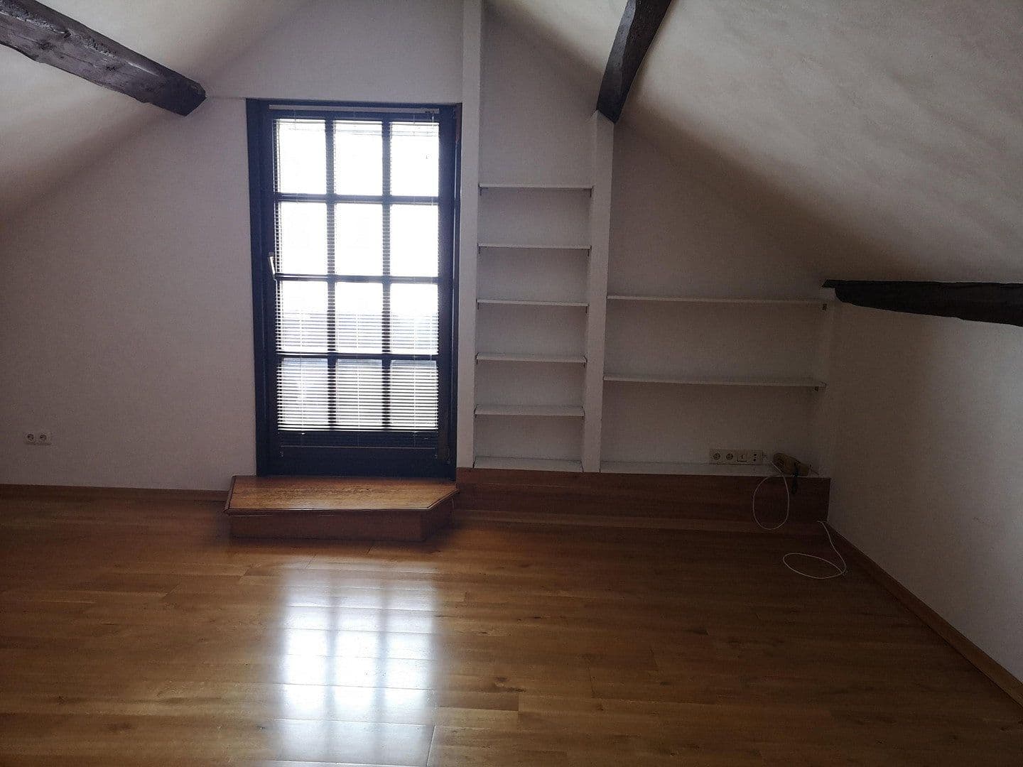 Predaj domu 354 m², pozemok 1.120 m², Nettersheim, Severné Porýnie - Westfálsko Predaj domu 354 m², pozemok 1.120 m², Nettersheim, Severné Porýnie - Westfálsko