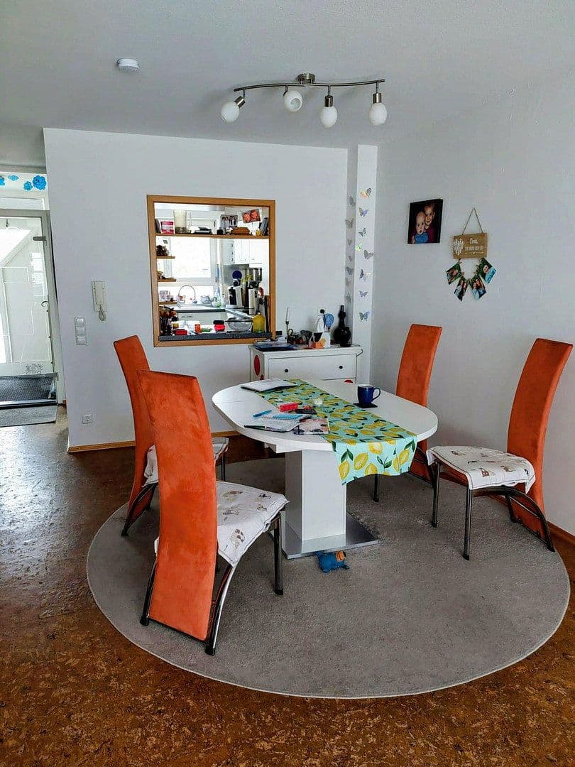 Predaj domu 162 m², pozemok 141 m², Muggensturm, Bádensko-Wurttembersko Predaj domu 162 m², pozemok 141 m², Muggensturm, Bádensko-Wurttembersko
