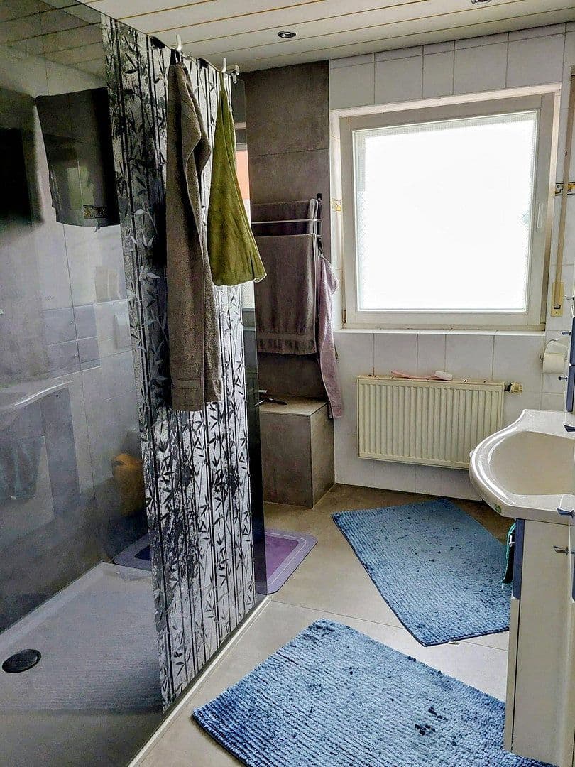 Predaj domu 162 m², pozemok 141 m², Muggensturm, Bádensko-Wurttembersko Predaj domu 162 m², pozemok 141 m², Muggensturm, Bádensko-Wurttembersko