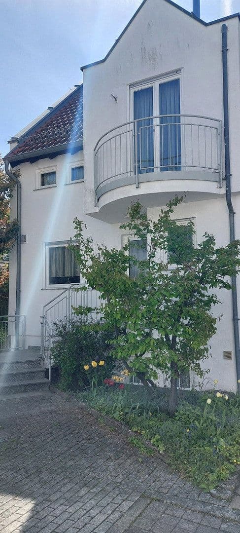 Predaj domu 171 m², pozemok 270 m², Waiblingen, Bádensko-Wurttembersko Predaj domu 171 m², pozemok 270 m², Waiblingen, Bádensko-Wurttembersko