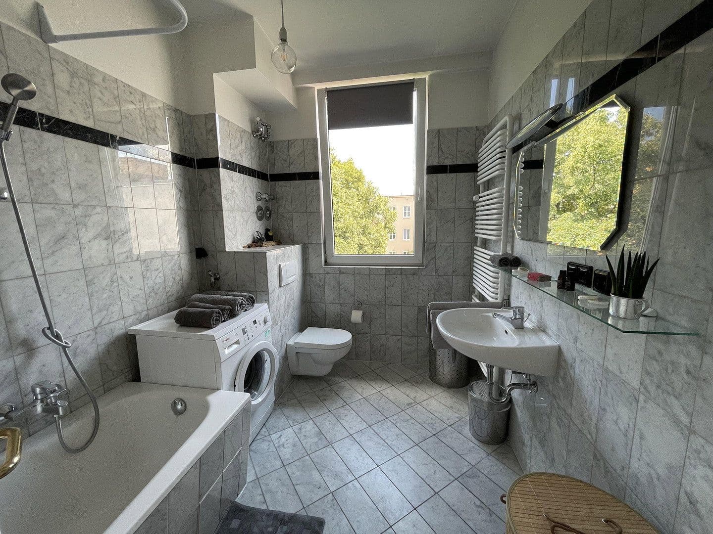 Prenájom bytu 2-izbový 65 m², Berlin, Berlín Prenájom bytu 2-izbový 65 m², Berlin, Berlín