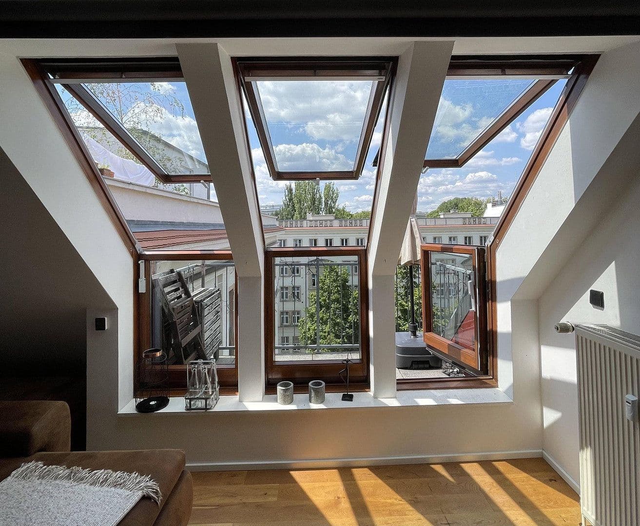 Prenájom bytu 2-izbový 65 m², Berlin, Berlín Prenájom bytu 2-izbový 65 m², Berlin, Berlín