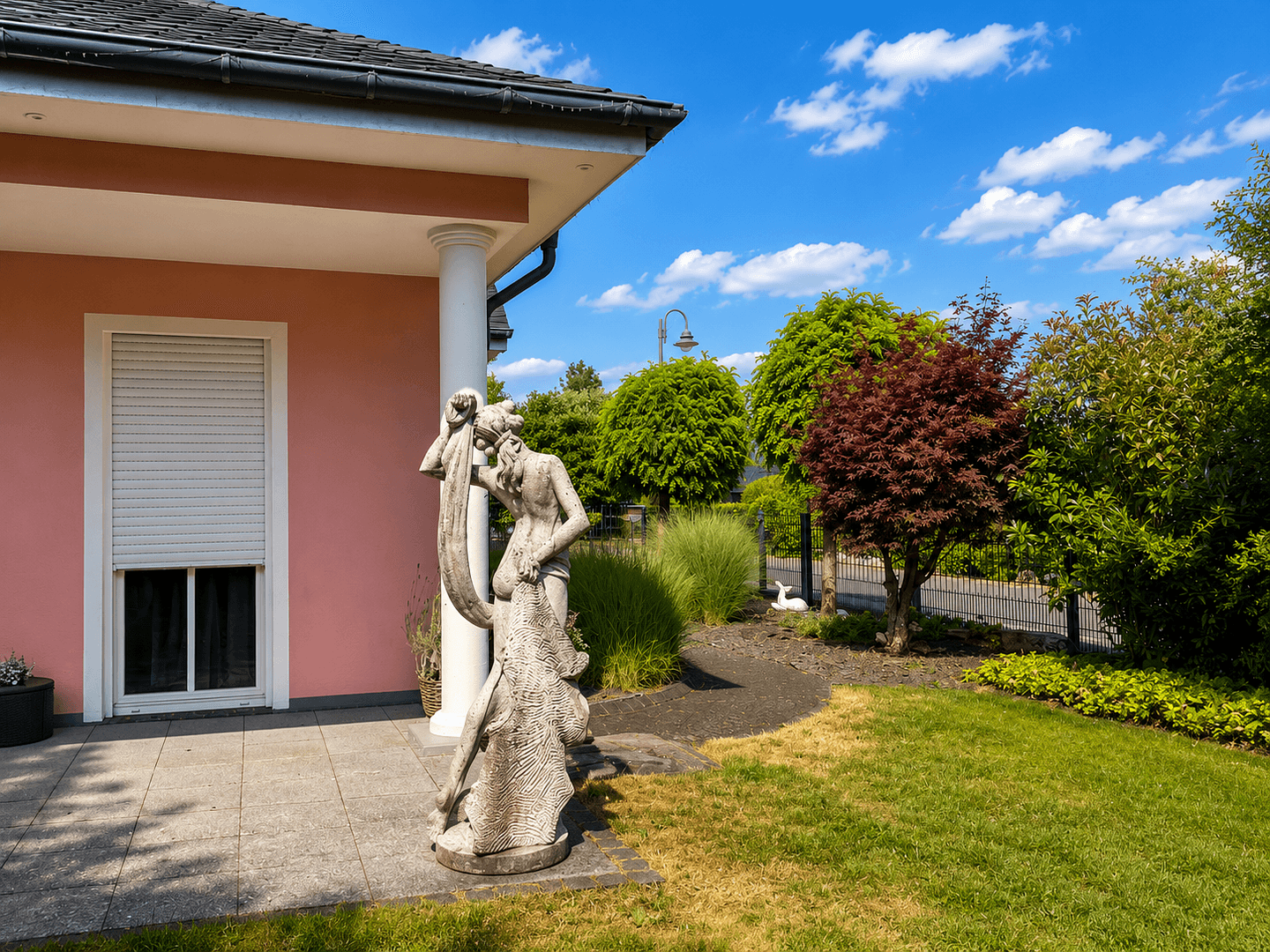 Predaj domu 285 m², pozemok 2.002 m², Thomm, Porýnie-Falcko Predaj domu 285 m², pozemok 2.002 m², Thomm, Porýnie-Falcko