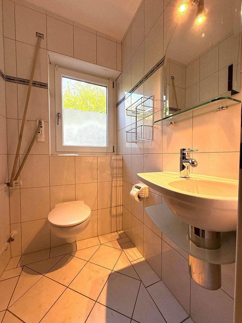 Predaj domu 222 m², pozemok 856 m², Am Giesenbach 14, Lahr/Schwarzwald, Bádensko-Wurttembersko Predaj domu 222 m², pozemok 856 m², Am Giesenbach 14, Lahr/Schwarzwald, Bádensko-Wurttembersko