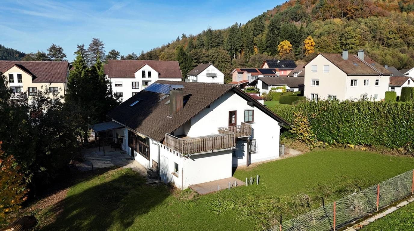 Predaj domu 222 m², pozemok 856 m², Am Giesenbach 14, Lahr/Schwarzwald, Bádensko-Wurttembersko Predaj domu 222 m², pozemok 856 m², Am Giesenbach 14, Lahr/Schwarzwald, Bádensko-Wurttembersko