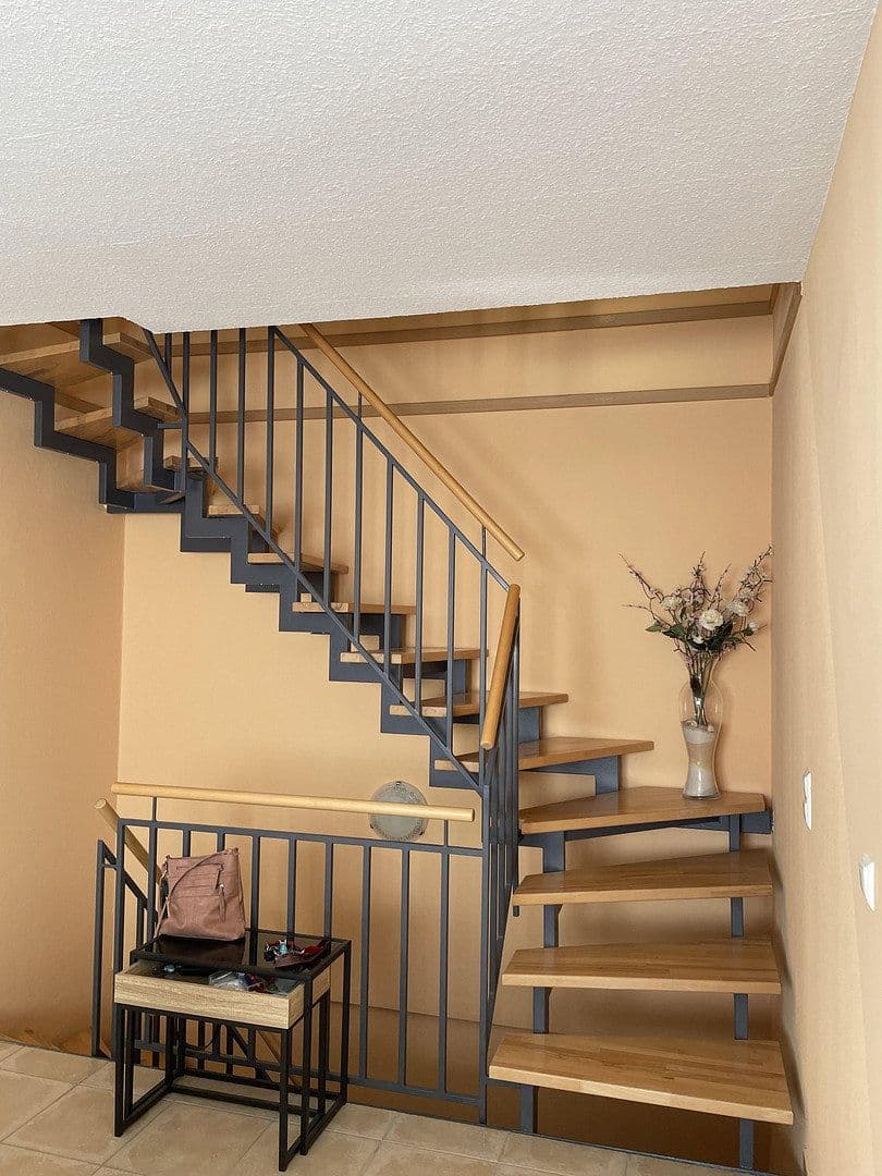 Predaj domu 174 m², pozemok 350 m², Wiesbaden, Hesensko Predaj domu 174 m², pozemok 350 m², Wiesbaden, Hesensko