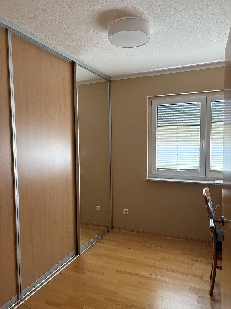 Predaj domu 174 m², pozemok 350 m², Wiesbaden, Hesensko Predaj domu 174 m², pozemok 350 m², Wiesbaden, Hesensko