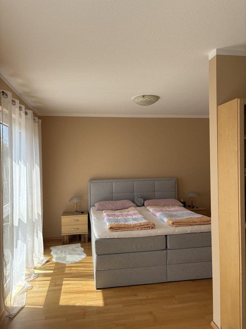 Predaj domu 174 m², pozemok 350 m², Wiesbaden, Hesensko Predaj domu 174 m², pozemok 350 m², Wiesbaden, Hesensko