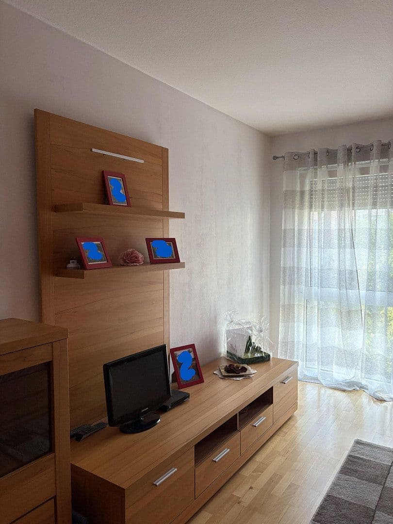 Predaj domu 174 m², pozemok 350 m², Wiesbaden, Hesensko Predaj domu 174 m², pozemok 350 m², Wiesbaden, Hesensko