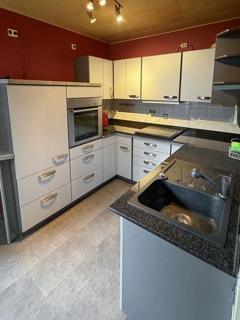Predaj domu 120 m², pozemok 310 m², Remscheider Str. 136a, Wuppertal, Severné Porýnie - Westfálsko Predaj domu 120 m², pozemok 310 m², Remscheider Str. 136a, Wuppertal, Severné Porýnie - Westfálsko