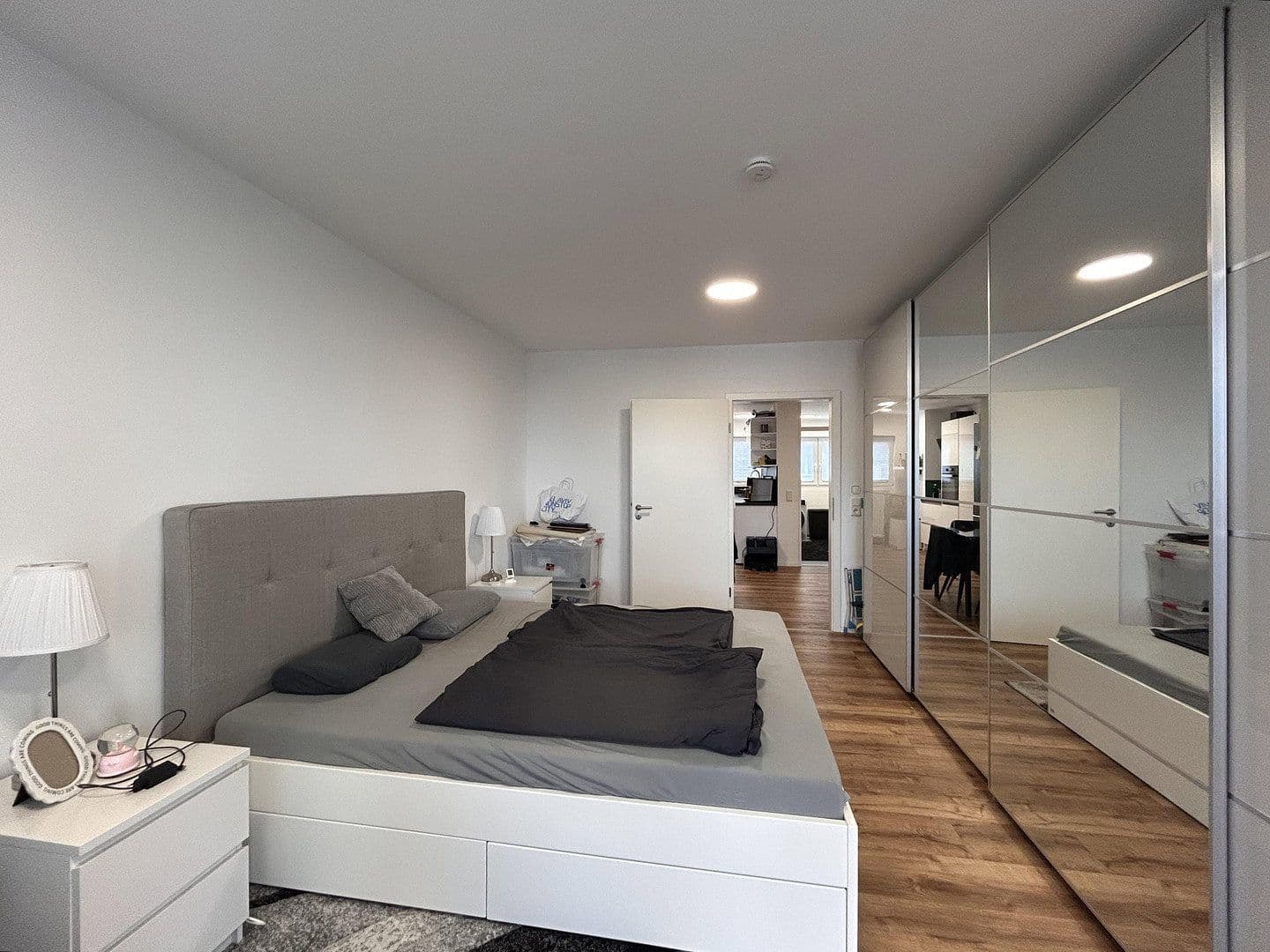 Prenájom bytu 2-izbový 85 m², Neusser Straße 695, Köln, Severné Porýnie - Westfálsko Prenájom bytu 2-izbový 85 m², Neusser Straße 695, Köln, Severné Porýnie - Westfálsko